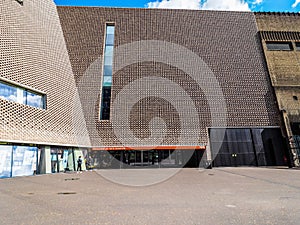 Tate Modern Tavatnik Building in London (hdr)