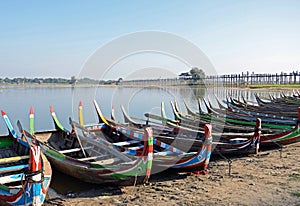 Taungthaman Lake