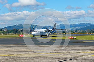 Air New Zealand passenger plane arriving Tauranga Airport