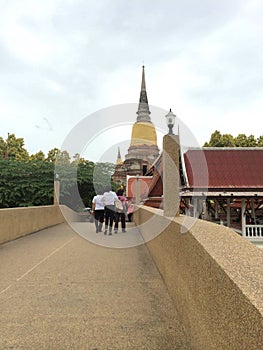 Tavel in the morning