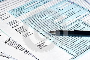 Tax reporting. Filling out tax forms