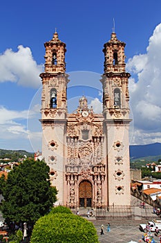 Baroque cathedral of Santa prisca in taxco guerrero, mexico I