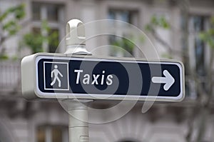 Taxi sign in Paris