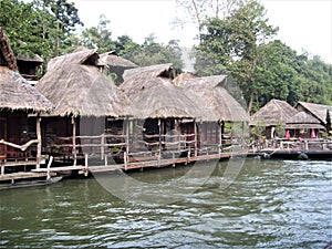 Tayland.River Kvay.Otel on the water