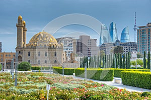 Taza Pir Mosque in Baku, Azerbaijan photo