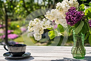 Té o café en el jardín 