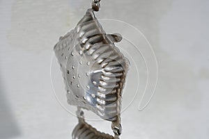 Tea strainer is indispensable in the kitchen for the preparation of fresh tea