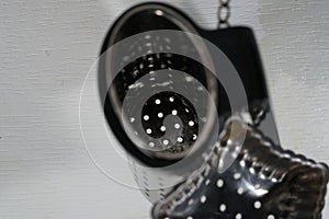 Tea strainer is indispensable in the kitchen for the preparation of fresh tea
