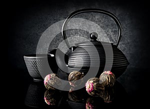 Tea utensil and buds