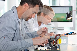 team technicians working together