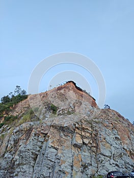 Tebing batu curam view mountain