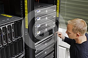 IT Technician Maintain SAN and Servers