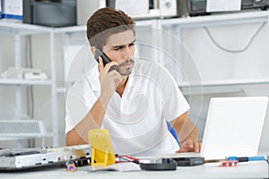 Technician reqesting help from hq