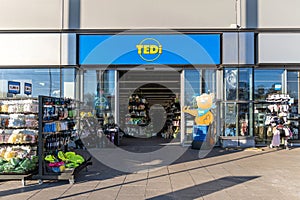 TEDi store