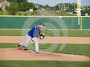 teenage baseball pitcher