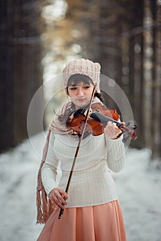 Teenage girl portrait with violin