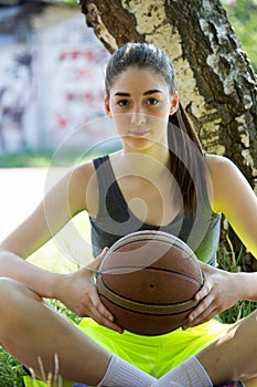 Teenager basketball player