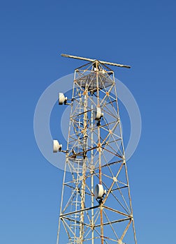 Telecommunication antenna with radar photo