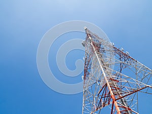 Telecommunication antenna tower