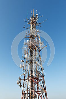 Telecommunication antenna tower for mobile communication