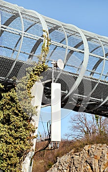 Telecommunication base stations network repeaters