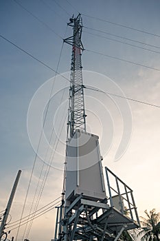 Telecommunication power electric pole and cable connection