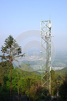 Telecommunication tower