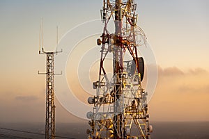 Telecommunications mast