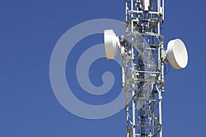 Telecommunications tower