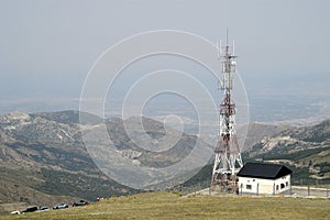 Telecommunications tower