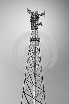 Telecommunications tower