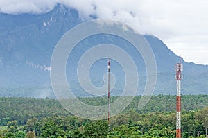 Telecommunications tower