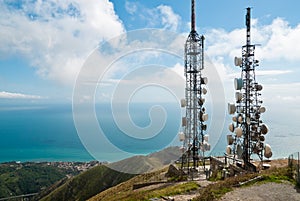 Telekomunikácie veže 
