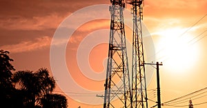 Telecommunications towers and dawn in a Brazilian city