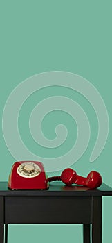 telephone off the hook  in mobile stories format