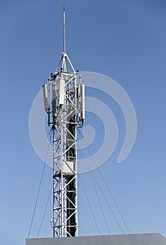 Telephone repeater antenna