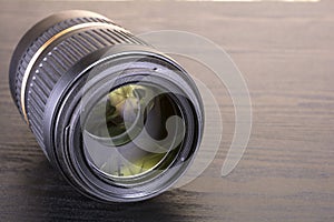 Telephoto zoom lens