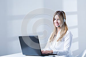 Telesales female consulatnt during work