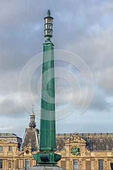 Telescopic lantern on the Pont du Carrousel