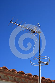 Television antenna