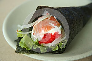 Temaki sushi