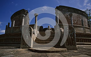 Tempel ruines of the ancient king city Polonnaruwa on Sri Lanka