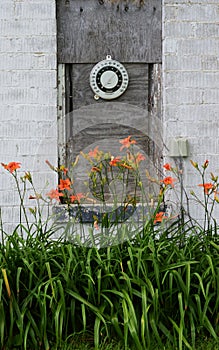 Temperature gauge on an old building