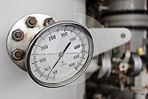 Temperature gauge reading in falenhine in offshore oil and gas o