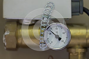 Temperature manometer