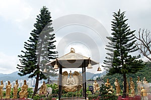 Temple of the 10000 buddhas