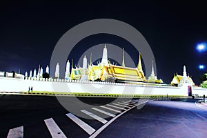 The temple of the emerald buddha & x28;Wat pra keaw & x29;in BKK Thailand photo