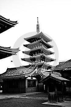 Temple in Japan, Sensoji black and white