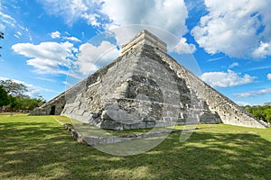 Temple of Kukulcan El Castillo at the center of Chichen Itza archaeological site in Yucatan, Mexico.
