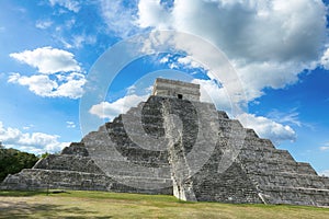 Temple of Kukulcan El Castillo at the center of Chichen Itza archaeological site in Yucatan, Mexico.